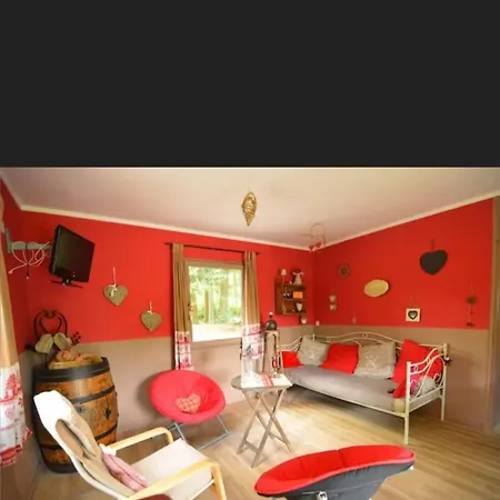 Agreable En Pleine Nature Шале Уффализ